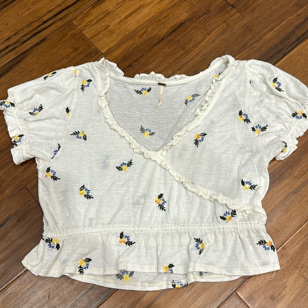 Free people ecru combo floral sequin embroidered cropped ruffle blouse